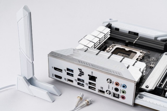 无线精彩 华硕TUF GAMING BTF2.0背置套装预约