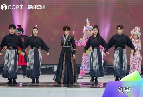 QQ音乐巅峰盛典开唱，唱响年轻人多元的精神状态