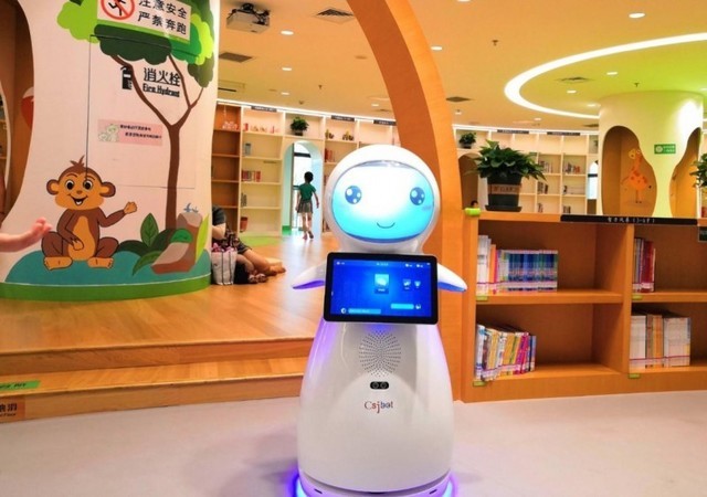 科大讯飞携手穿山甲机器人，拓宽服务机器人应用新边界