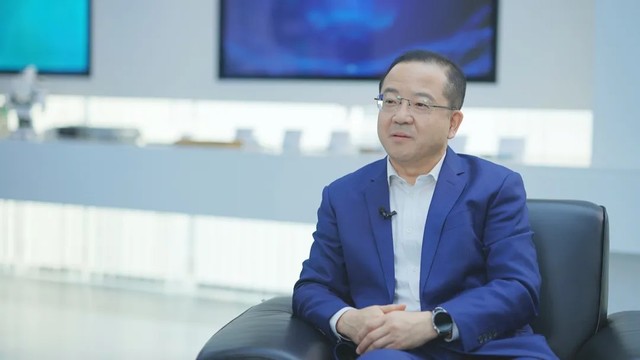 深开鸿王成录：打造开源鸿蒙生态，国产操作系统迎“转折之战”