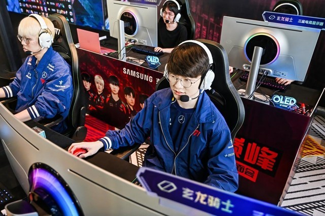 T1战队粉丝见面会于成都举行,三星新一代玄龙骑士OLED G6开启预约登记
