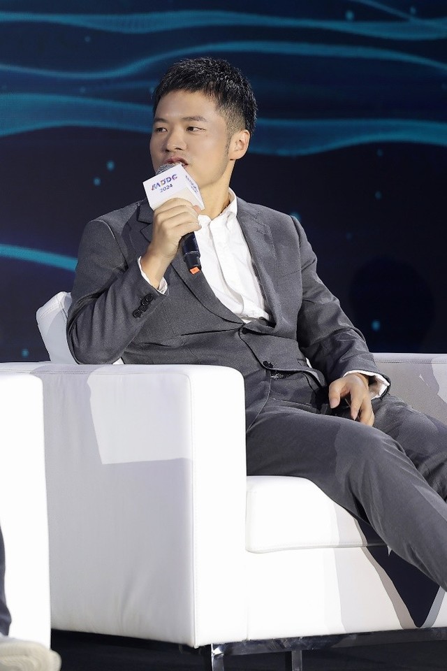 网易集团高级副总裁胡志鹏：AI+游戏新链路，端侧大模型大有可为