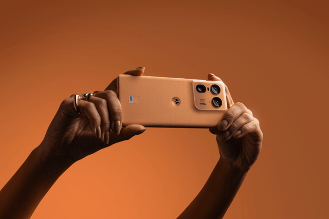 3999元起，moto X50 Ultra AI手机发布，moto首款AI影像旗舰