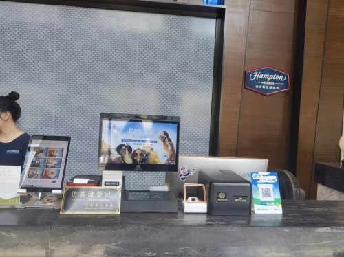 鹿马酒店自助入住机:智慧引领,深化服务,重塑住宿体验