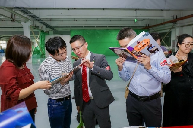 佳能与新疆印协联合举办数字印刷技术交流会 共探印刷转型新思路