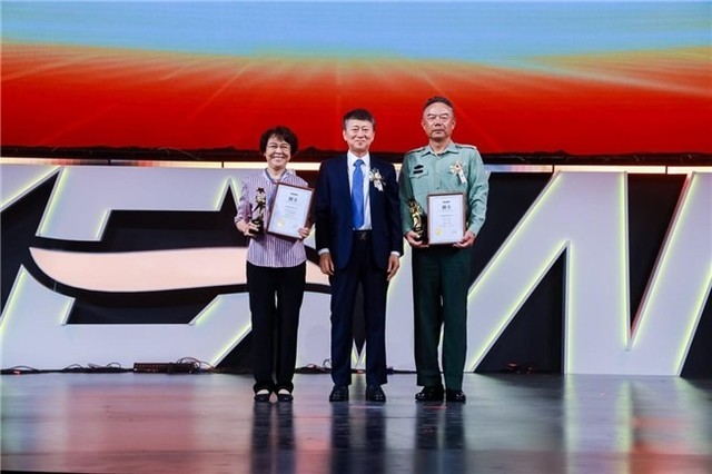 可喜安集团二十周年庆典圆满举行