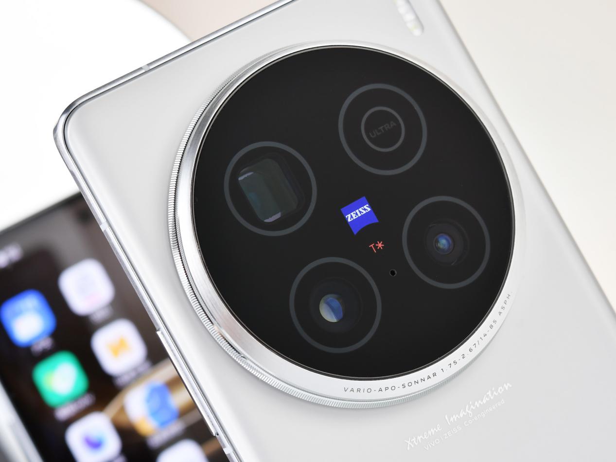 vivo X100 Ultra今日开售 首销1小时累计销售额破5亿