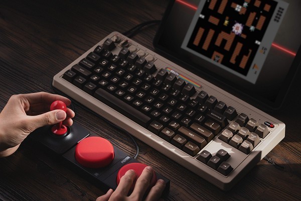 八位堂发布旗下第二款键盘产品：Retro87 C64 机械键