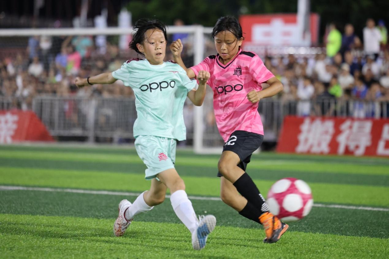 OPPO携手卡卡，助力山区女足逐梦