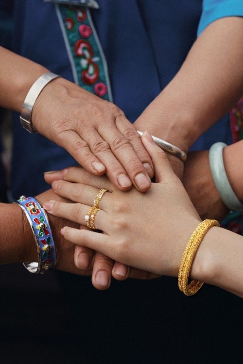 潮宏基在中国营销界重量级奖项【虎啸奖】评选中斩获“金奖”等9项荣誉奖项