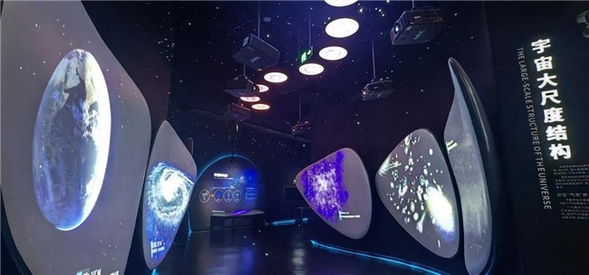 博物新观｜未来之眼，SHARP/NEC点亮奇妙科幻世界