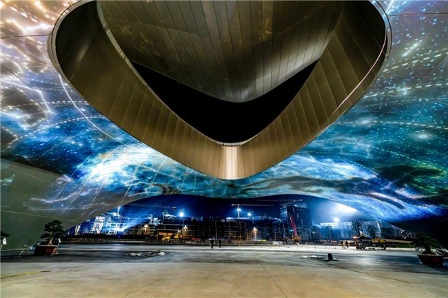 博物新观｜未来之眼，SHARP/NEC点亮奇妙科幻世界