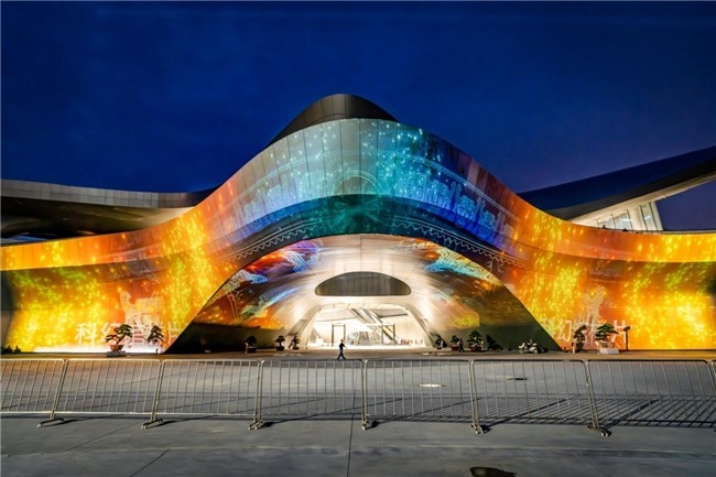 博物新观｜未来之眼，SHARP/NEC点亮奇妙科幻世界