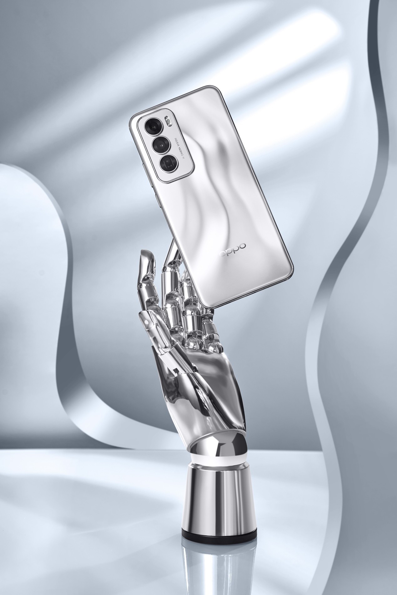 AI玩法和实况照片超实用，超美小直屏OPPO Reno12系列开售，值不值得买？