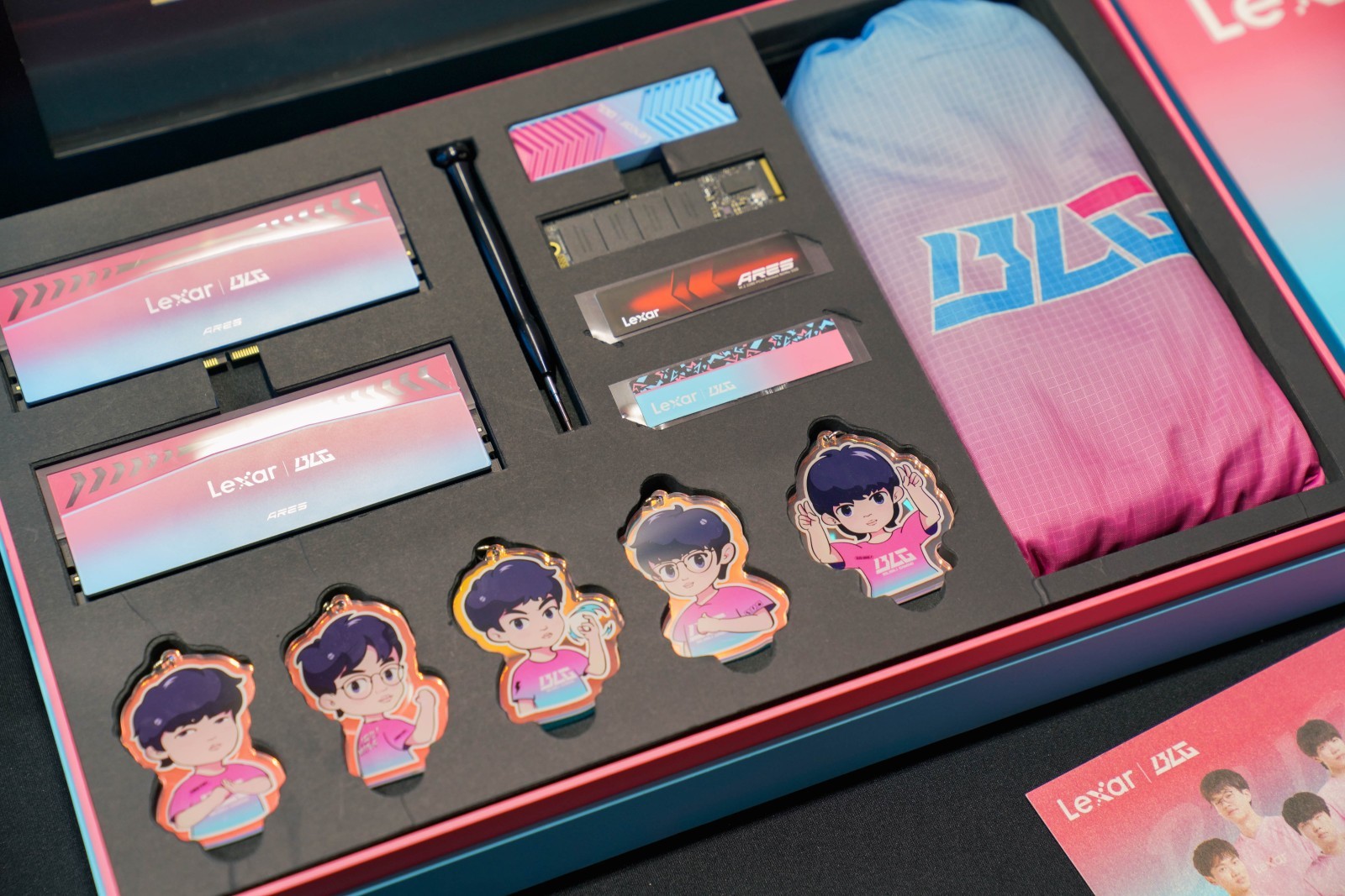 总决赛，亮了！