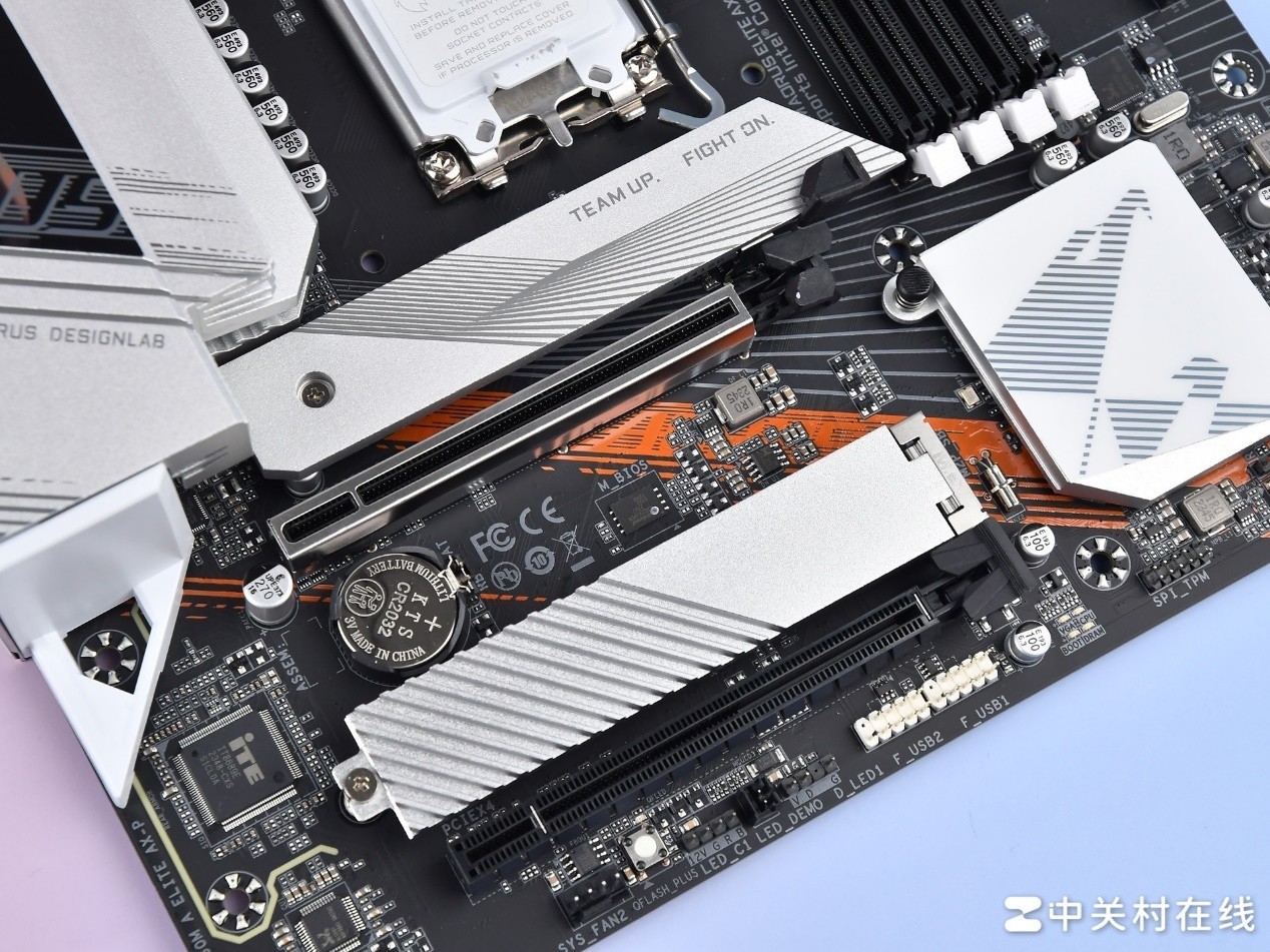 技嘉B760M新雕妹2.0主板值得买么？