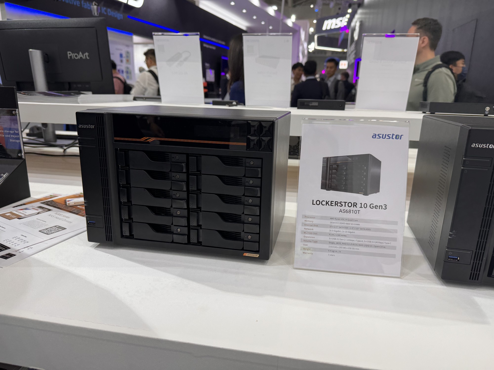 满足AI时代NAS存储需求 西部数据WD Red系列亮相Computex 2024